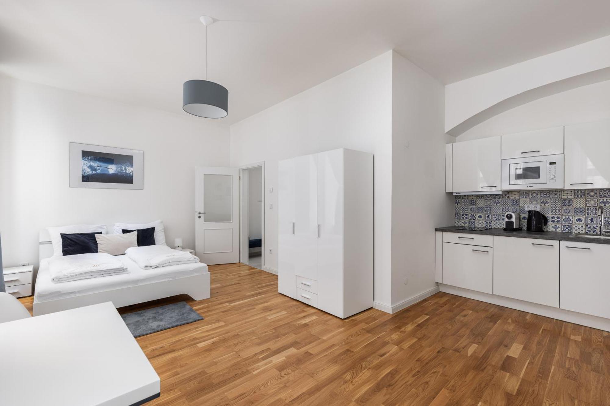 Stay2Gether Blue Vibe Studio - Metro Florenc Prague Ngoại thất bức ảnh
