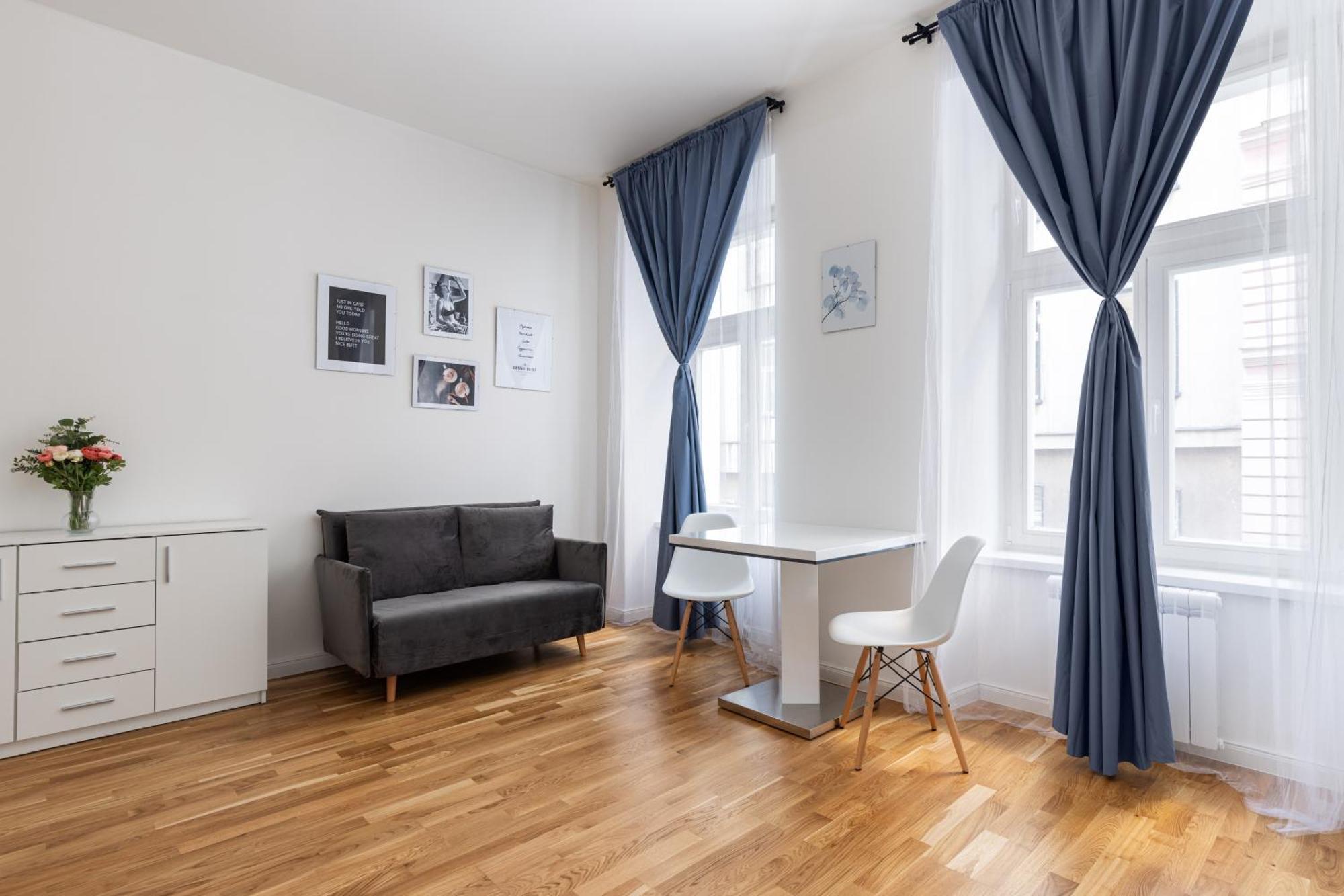 Stay2Gether Blue Vibe Studio - Metro Florenc Prague Ngoại thất bức ảnh